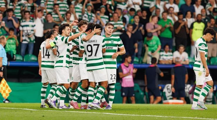 שחקני ספורטינג ליסבון מאושרים