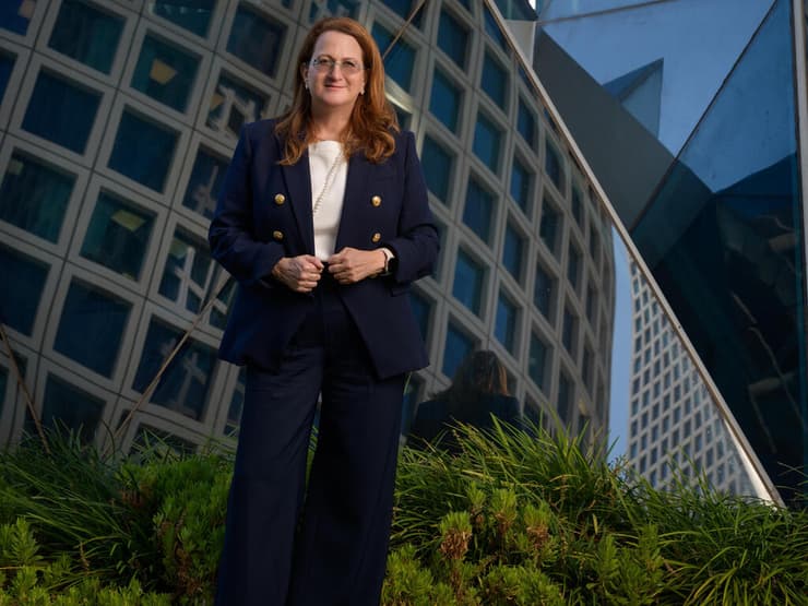 דנה עזריאלי