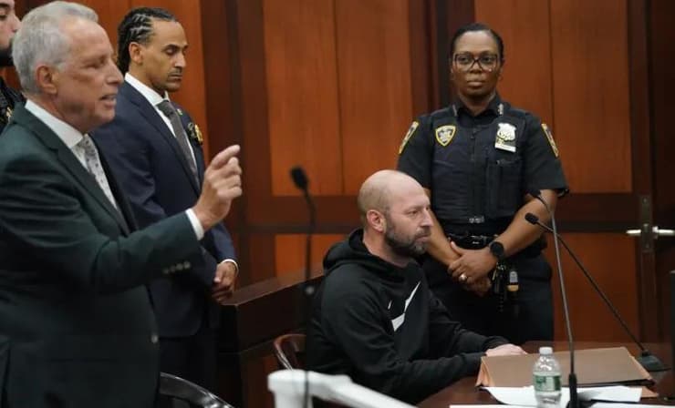 "זה נשמע רע, אבל לא התכוונתי לזה". פיסטל בבית המשפט (צילום: לפי סעיף 27א' מהרשתות החברתיות) ג'רמי אהרון פיסטל בבית המשפט