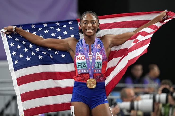 ג'פרסון-וודן חוגגת את הדאבל