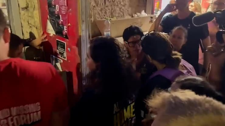 ח"כ נעמה לזימי מתעמתת עם המשטרה בירושלים