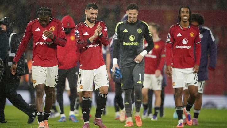 מנצ'סטר יונייטד (צילום: AP Photo/Dave Thompson) מנצ'סטר יונייטד