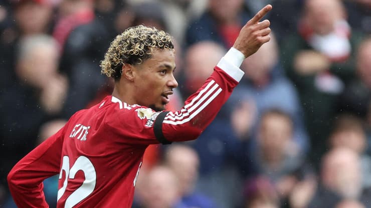 שלושה שערים ובישול בחמישה משחקים. אקיטיקה (צילום: REUTERS/David Klein) הוגו אקיטיקה