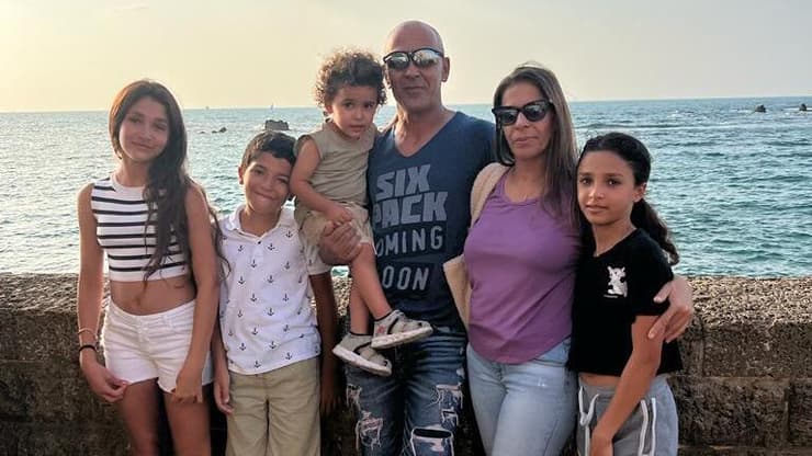 נסרין ומשפחתה