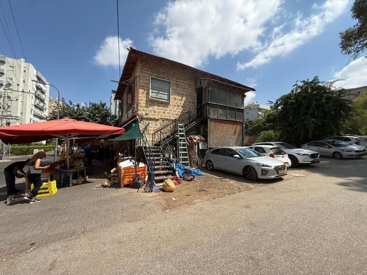 אורוות הברון 