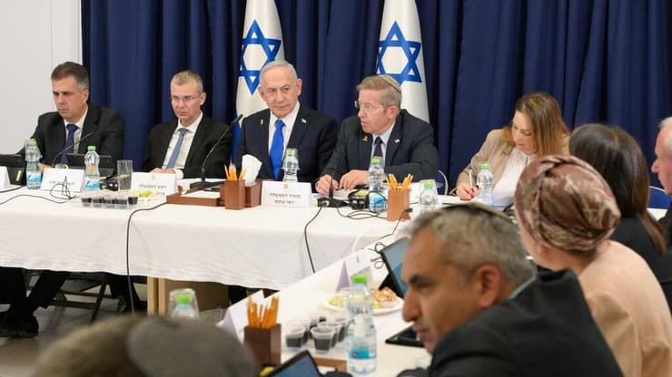נתניהו כינס את הקבינט המצומצם - בעיצומה של ישיבת הממשלה. ארכיון (צילום: מעיין טואף/לע"מ ) ראש הממשלה בנימין נתניהו, ישיבת ממשלה