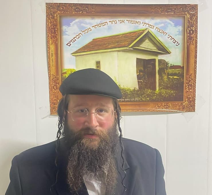 יעקב ברנוי, גבאי בית הכנסת ליד קברו של רבי נחמן