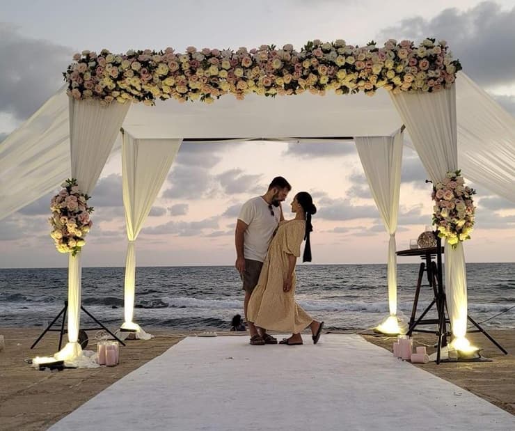 נעמי ואהרון ביום חתונתם