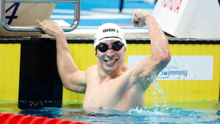 השחיין הפראלימפי עמי דדאון