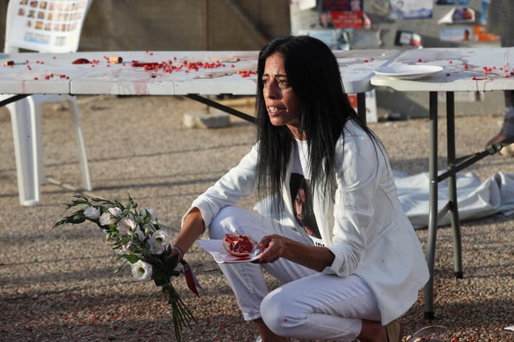 משפחת צנגאוקר במיצג לציון ראש השנה ללא מתן