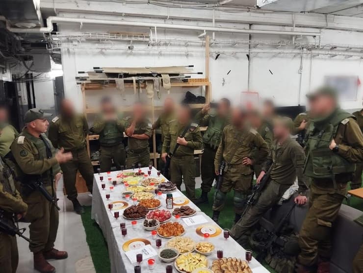 סיור בכירי אגף הטכנולוגיה והלוגיסטיקה לקראת היערכות צה"ל לחגי תשרי