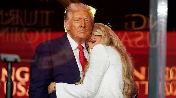 דונלד טראמפ ואלמנתו של צ'רלי קירק, אריקה  