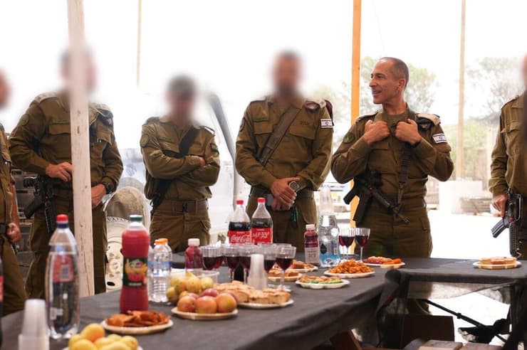 סיור בכירי אגף הטכנולוגיה והלוגיסטיקה לקראת היערכות צה"ל לחגי תשרי