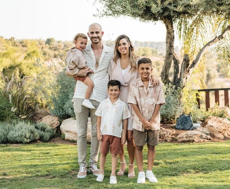 ''הייתי בשוק. שלושה שבועות לא דיברתי''. משפחת גחנובסקי (צילום: אלבום ביתי) משפחת גנחובסקי