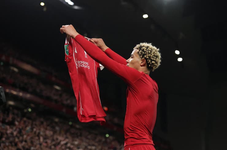 הוגו אקיטיקה