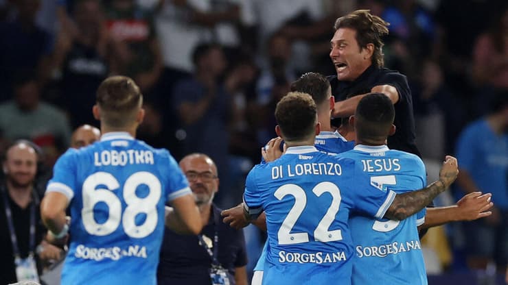 קונטה בעננים, אתמול מול פיזה