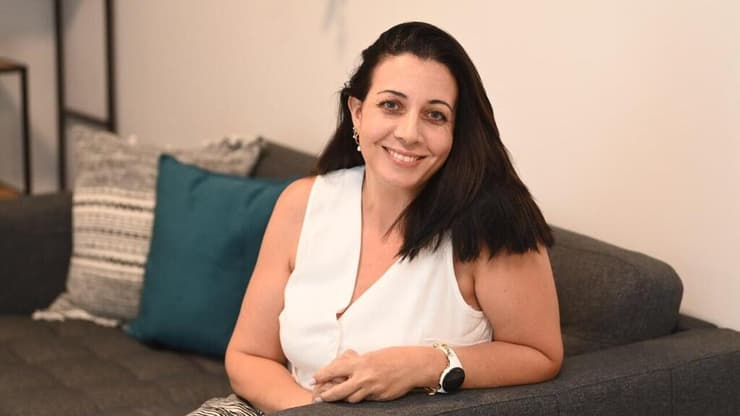 שני נקש. "מלמדת את ההורים כלים פרקטיים להתמודדות עם סיטואציות שעולות בבית" (צילום: יאיר שגיא) שני נקש מדריכת הורים מתנדבת ב"עוגן"