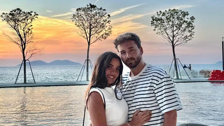 אלירן חנינה עם בת זוגו באלבניה. "וואלה, עבדו עלינו"