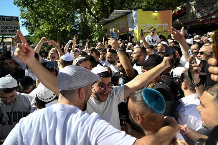 אומן בערב ראש השנה (צילום: Genya SAVILOV / AFP) אומן בערב ראש השנה