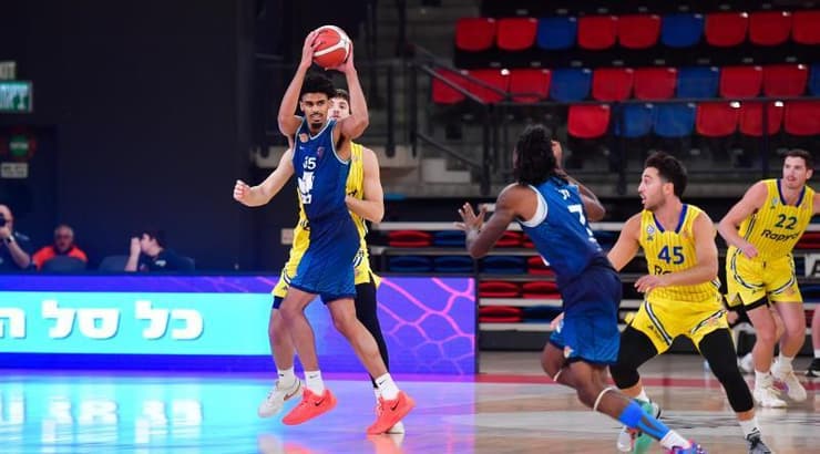 דריוס האנה על רומן סורקין (חגי מיכאלי) דריוס האנה על רומן סורקין