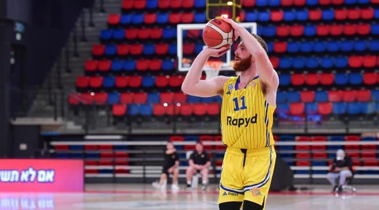 וויל ריימן זורק (חגי מיכאלי) וויל ריימן זורק