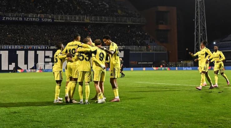 שחקני פנרבחצ'ה חוגגים שיוויון