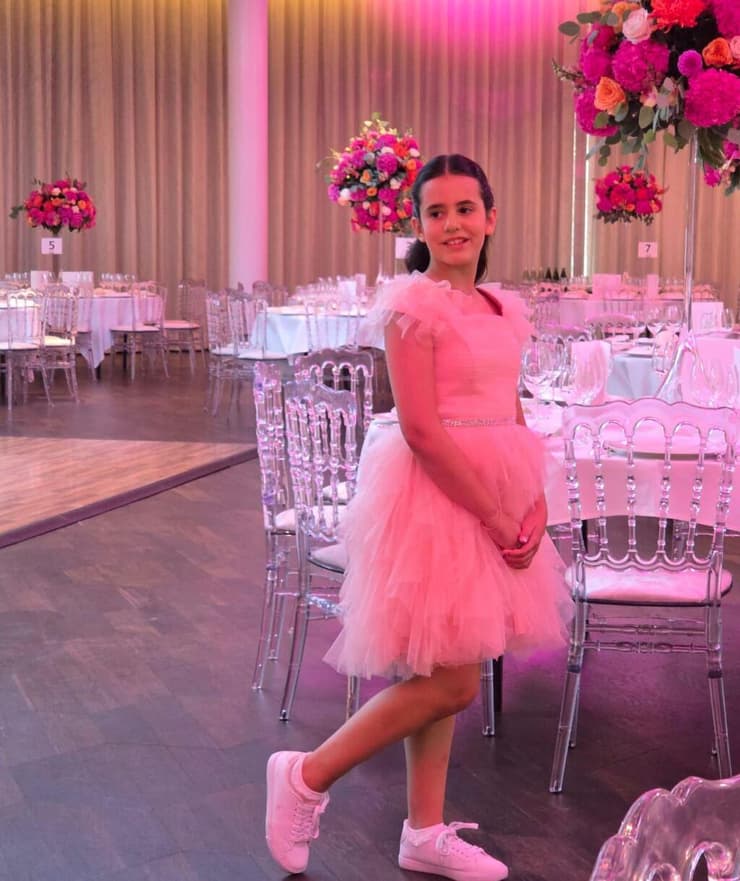 נועה בחגיגת בת המצווה. "ההורים חינכו אותי לעזור כמה שאפשר" 