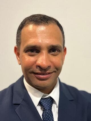 עו״ד ד״ר לואי עיאדאת