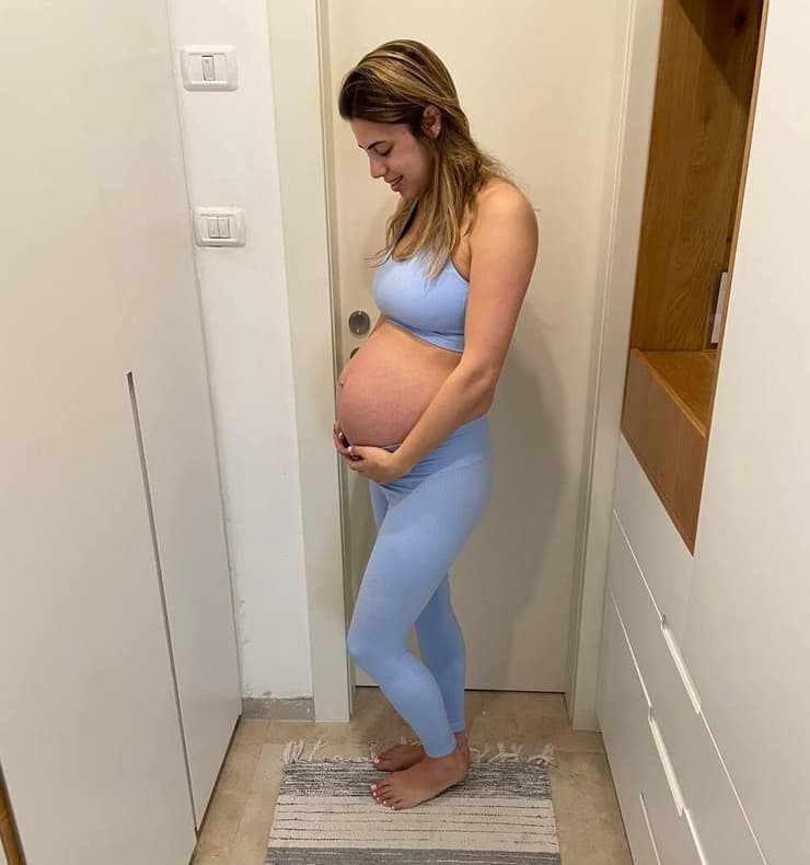 ''אנשים נוטים להעריך את זה, בעיקר נשים''. נוי במהלך ההיריון (צילום: אלבום ביתי) נוי גנחובסקי