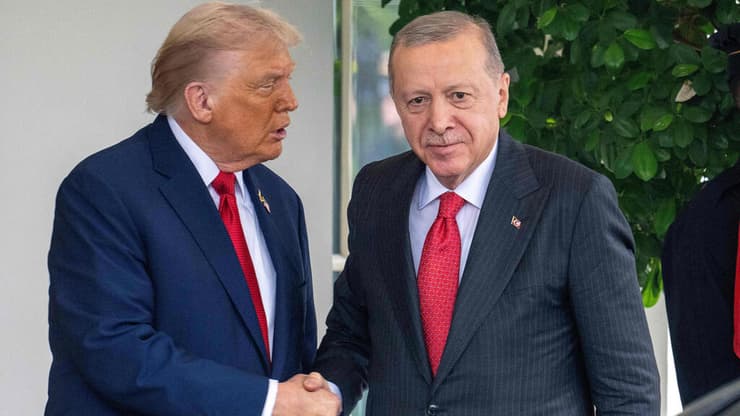 נשיא ארה"ב דונלד טראמפ עם נשיא טורקיה רג'פ טאיפ ארדואן