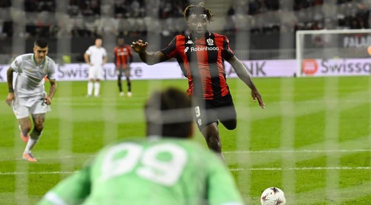 טרם מופי בועט את הפנדל