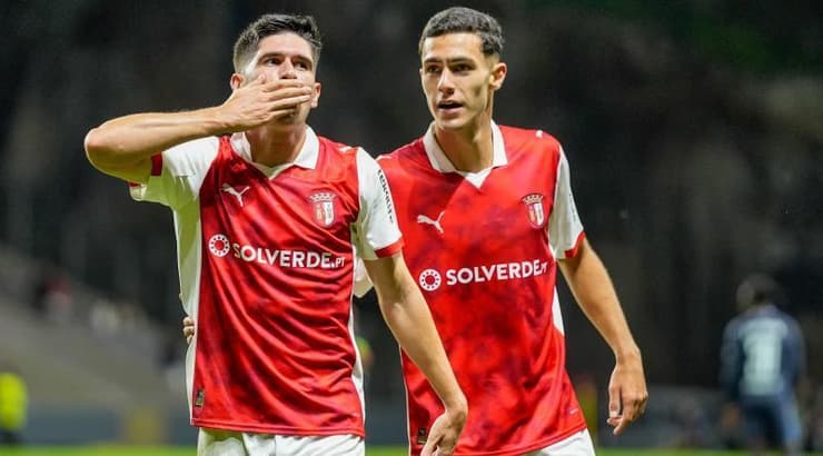 פראן נבארו. חתם את הגול בנשיקה