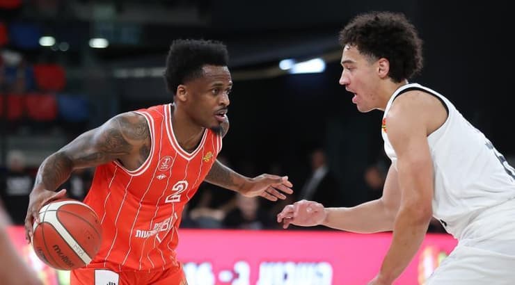 אנטוניו בלייקני (רדאד ג'בארה) אנטוניו בלייקני