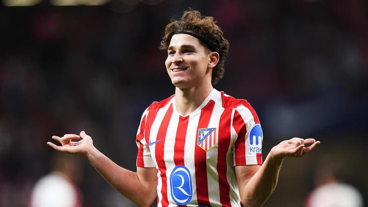 שחקן אתלטיקו מדריד חוליאן אלבארס