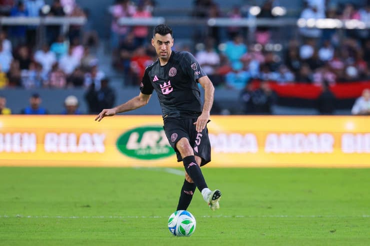 בוסקטס במדי אינטר מיאמי