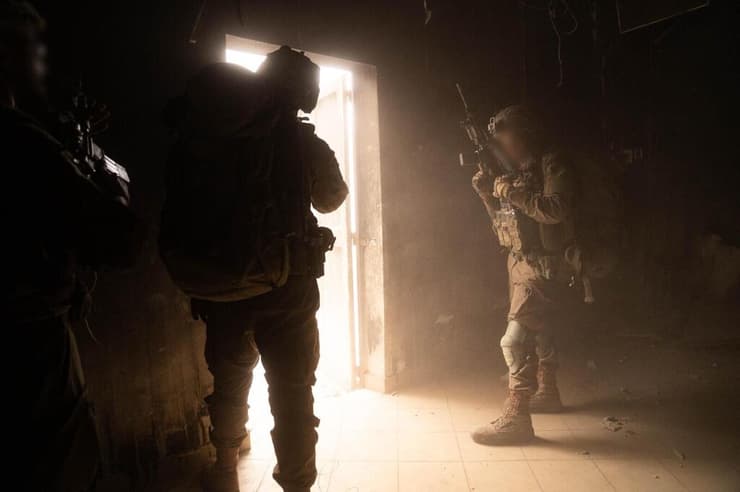 תיעוד: פעילות לוחמי אוגדה 98 בעיר עזה