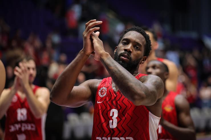 הציל ממבוכה. קרינגטון (צילום: עוז מועלם) קרינגטון