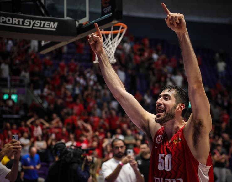 "מנסים לא לצאת בהצהרות, אלא באים לעשות את העבודה" (צילום: עוז מועלם) זוסמן