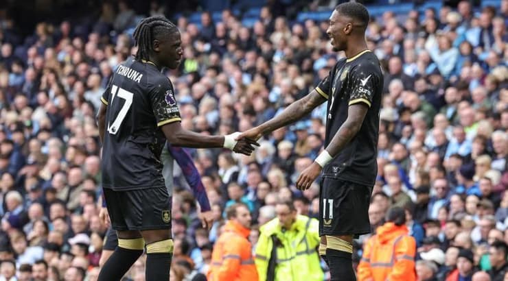 אנטוני חוגג את השיוויון (IMAGO) אנטוני חוגג את השיוויון