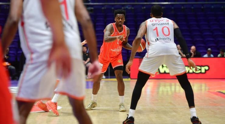 אנטוניו בלייקני