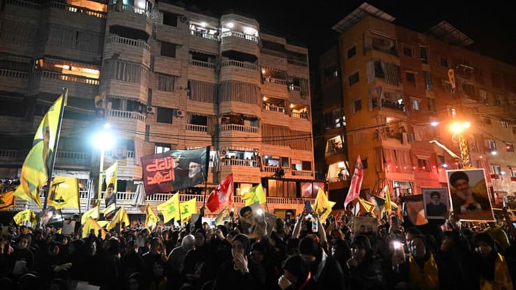 תומכי חיזבאללה בזירה בה חוסל חסן נסראללה