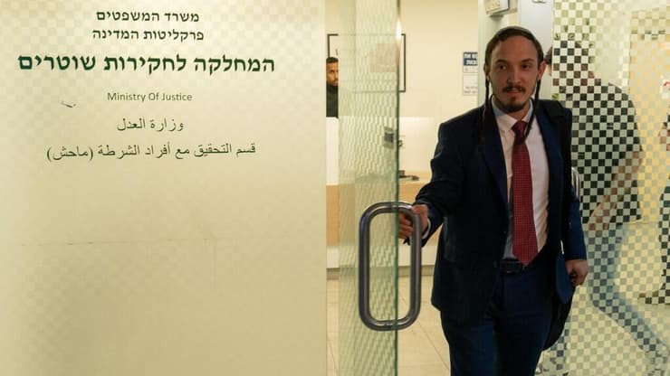 נחקר כמה פעמים במח"ש. דורפמן יצטרף לכנסת? (צילום: שלו שלום) חנמאל דורפמן בחקירה במח"ש