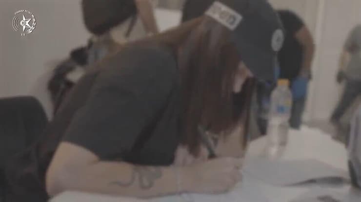 תיעוד ממעצרם של  7 חשודים בסחיטה באיומים והשלכת רימון לעבר אולמות אירועים באשקלון