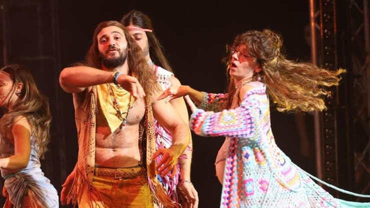 מתוך המחזמר "שיער"