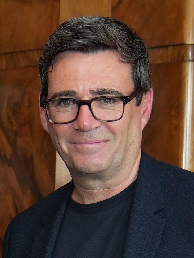 בריטניה אנדי ברנהאם ראש העיר מנצ'סטר רבתי מוזכר כ מועמד להחליף את קיר סטרמר כ ראש הממשלה מטעם הלייבור לייבור