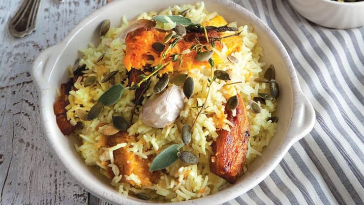 אורז עם ירקות כתומים