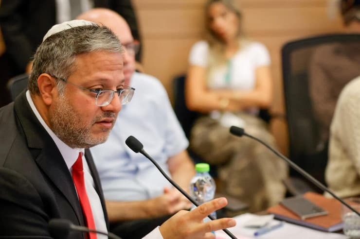 בן גביר למתאם השו"ן: "אתה לא מייצג את כל משפחות החטופים" (צילום: נועם מושקוביץ, דוברות הכנסת) איתמר בן גביר