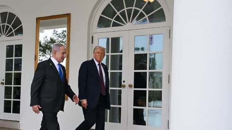 טראמפ ונתניהו בבית הלבן, אמש. קיימים פערים ביניהם (צילום: אבי אוחיון/ לע״מ) נתניהו וטראמפ בבית הלבן