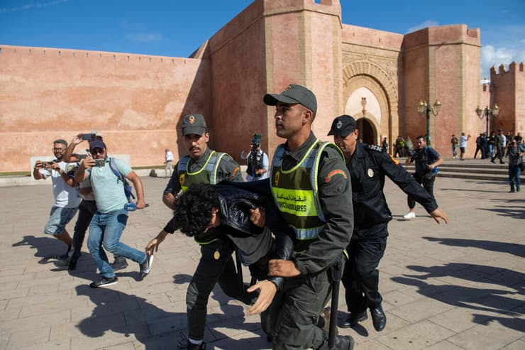 רבאט מרוקו הפגנות מחאות רפורמה בריאות ו חינוך