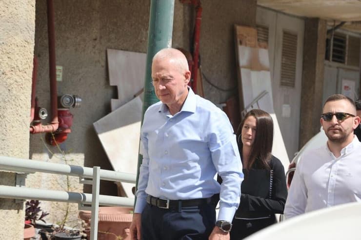 יואב גלנט בדיון בעניין הדחתו מהליכוד (צילום: מוטי קמחי) יואב גלנט מתייצב לדיון בעניין הדחתו מהליכוד